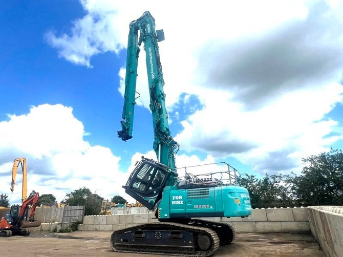 Zu Verkaufen: Kobelco SK400DLC-10 26m Hochreich-Abbruchbagger – 2021, 1087 Betriebsstunden Гамбург - изображение 2