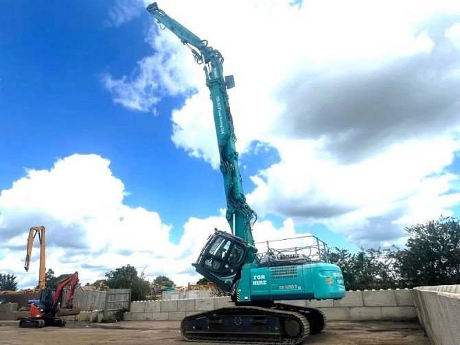 Zu Verkaufen: Kobelco SK400DLC-10 26m Hochreich-Abbruchbagger – 2021, 1087 Betriebsstunden Гамбург - изображение 4